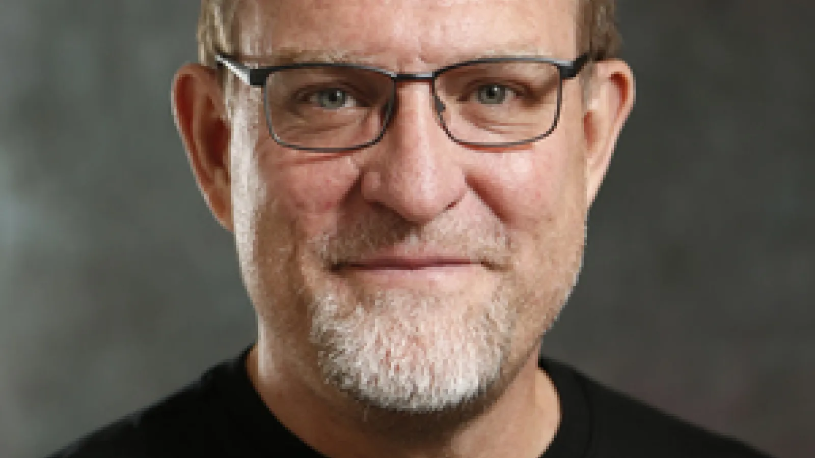 Head shot of Samuel Clark