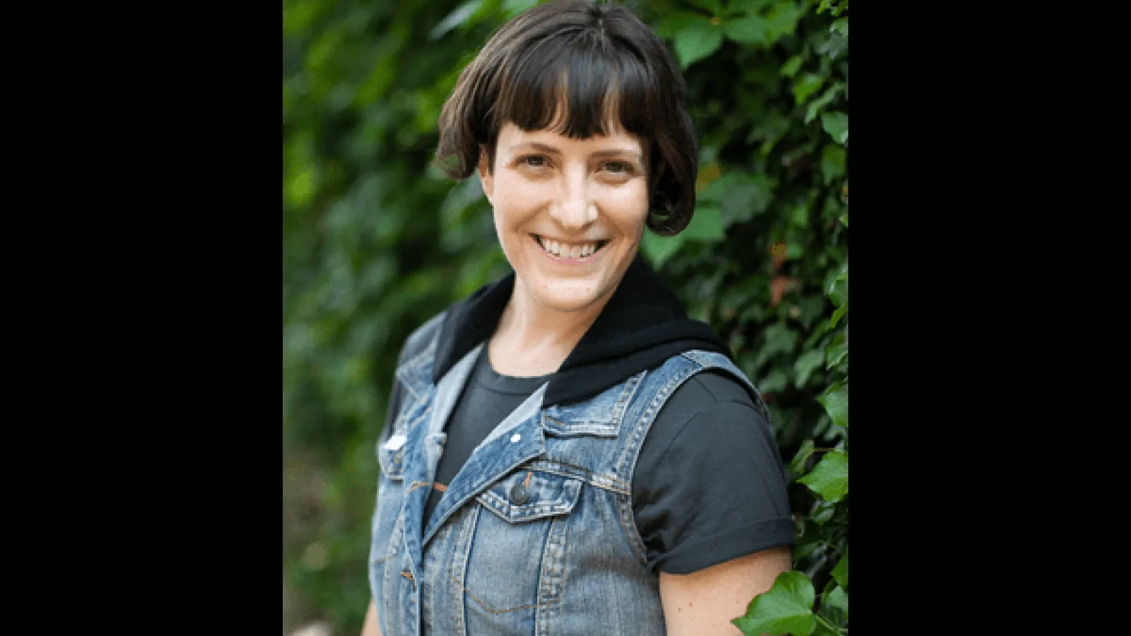 Headshot of Dr. Rin Reczek 