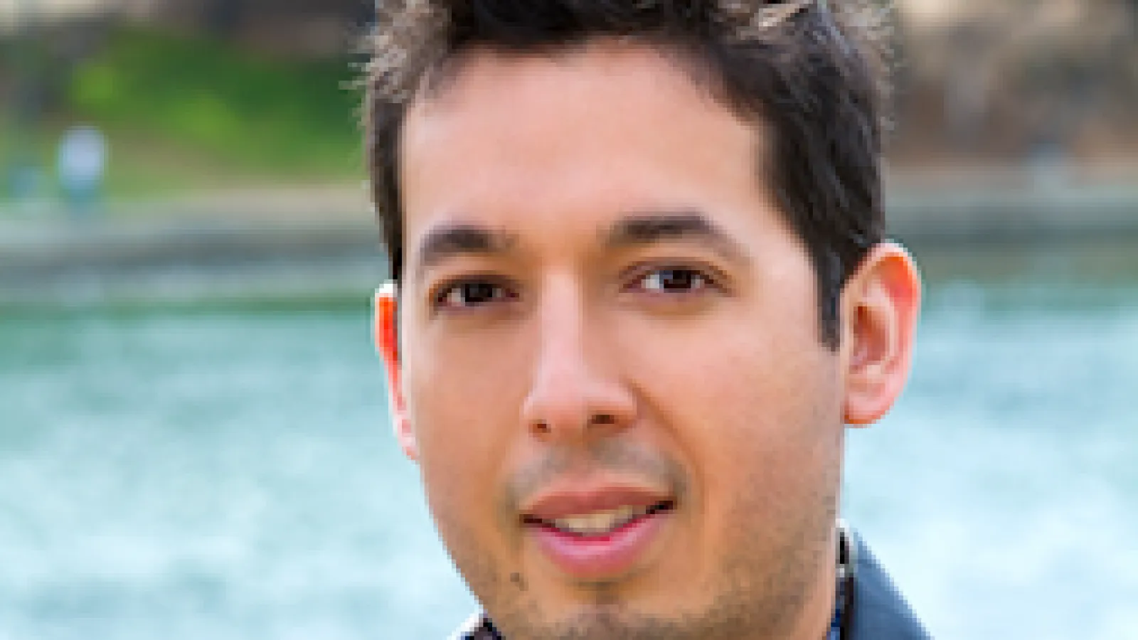 Dr. Flores headshot